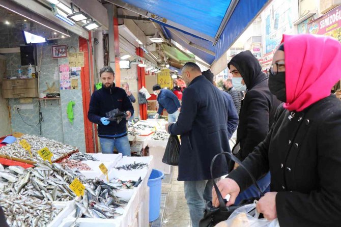 Soğuk Havada Balığa İlgi Arttı