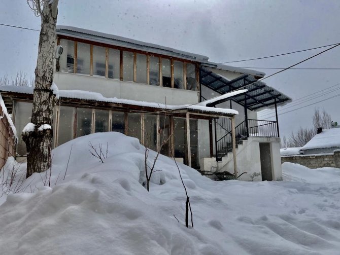 Ağrı İlkbaharda Yeniden Beyaza Büründü