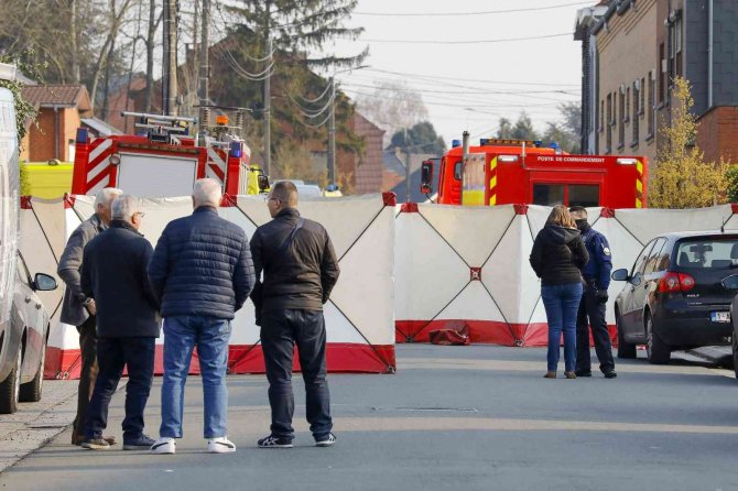 Belçika’da Araç Karnaval Alanına Daldı: 6 Ölü, 70 Yaralı