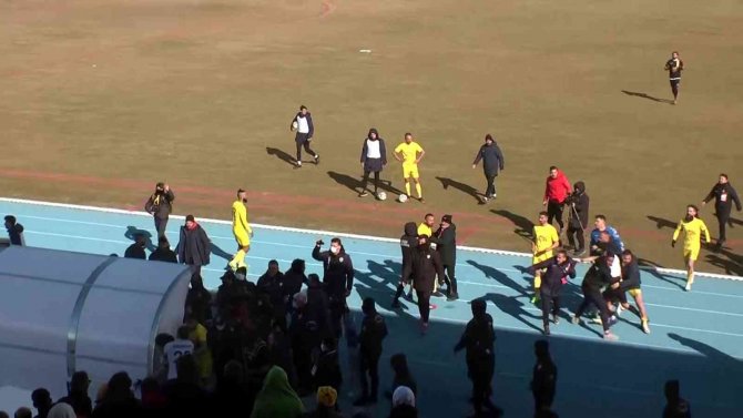 Amatör Lig’de Maç Bitti, Kavga Başladı