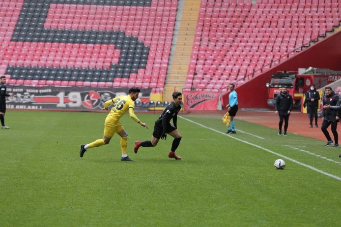 Tff 2. Lig: Eskişehirspor: 1 - Tarsus İ̇dman Yurdu: 5