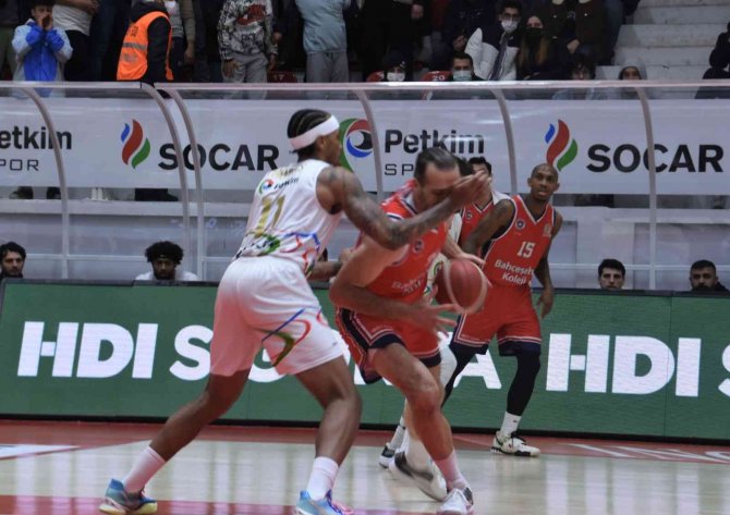Ing Basketbol Süper Ligi: Aliağa Petkim Spor: 79 - Bahçeşehir Koleji: 70