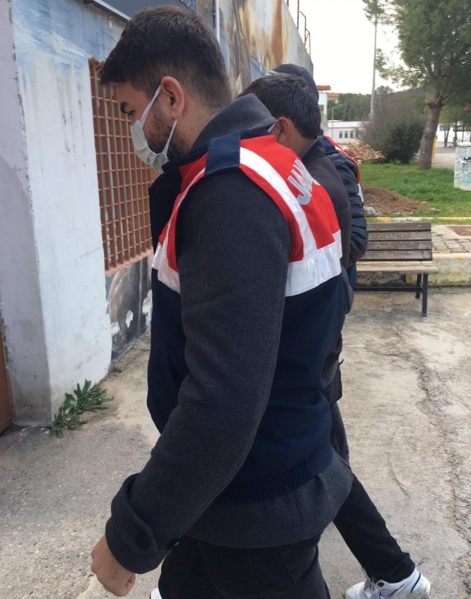 İ̇zmir’de Terör Operasyonu: 2 Gözaltı