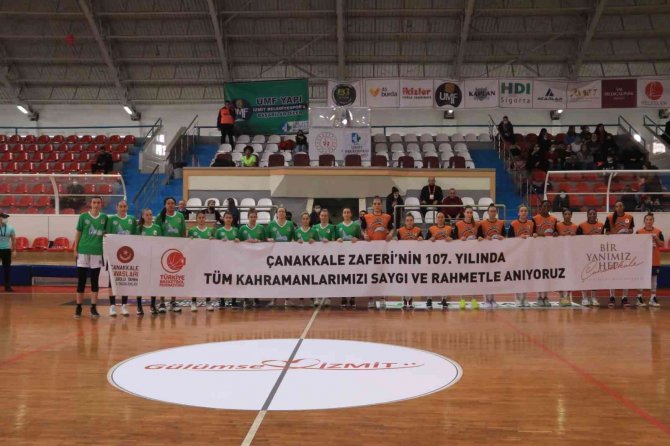 Kadınlar Basketbol Süper Ligi: İ̇zmit Belediyespor: 55 - Çbk Mersin Yenişehir Belediyesi: 85