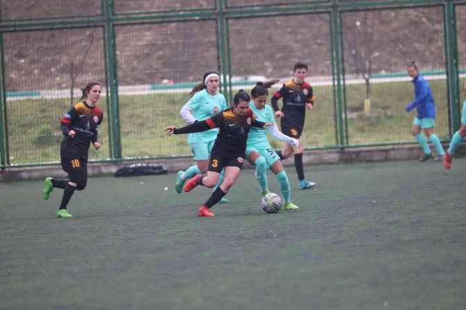 Horozkent, Bursa’dan 3 Puanla Döndü