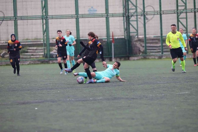 Horozkent, Bursa’dan 3 Puanla Döndü