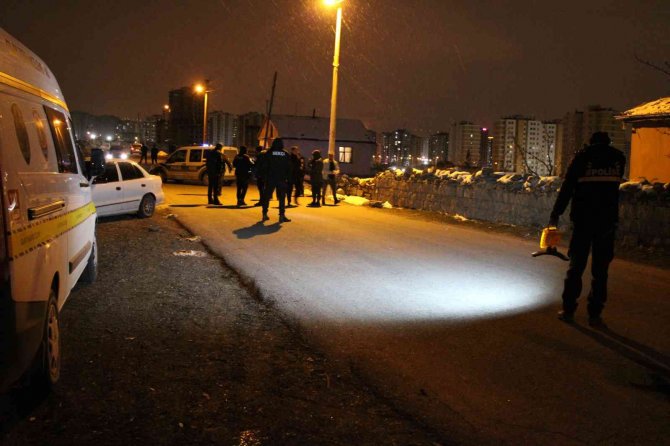 Tabanca İle Vurulan Şahıs Yaralandı