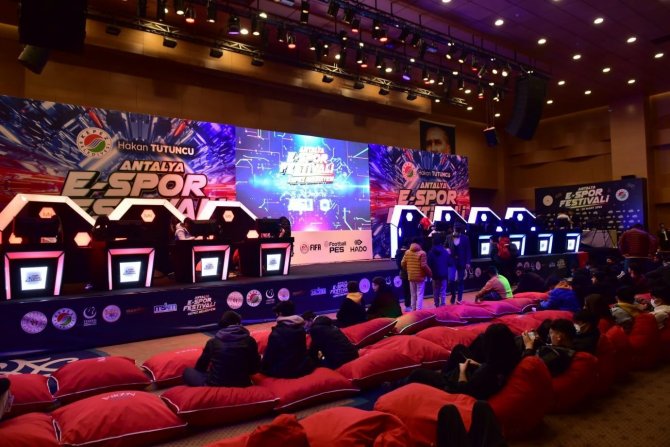 Kepez’de E-sporfest Heyecanı