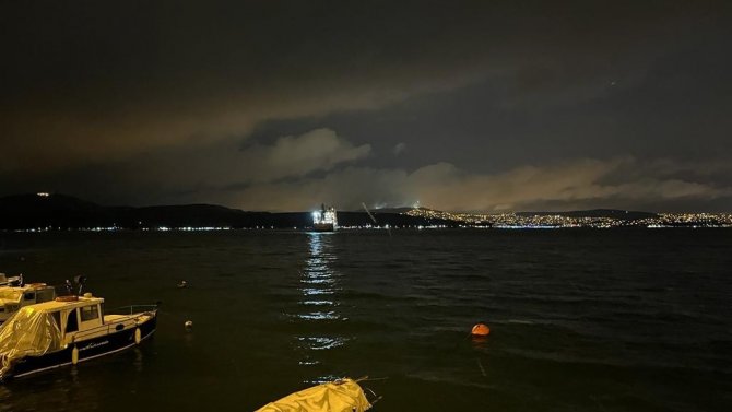 Arıza Yapan Gemi Kurtarıldı, Boğaz Trafiği Normale Döndü