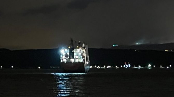 Arıza Yapan Gemi Kurtarıldı, Boğaz Trafiği Normale Döndü