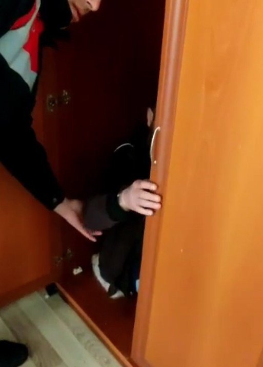 Hırsızlık İçin Girdiği Evde Dolaba Saklandı, Jandarmadan Kaçamadı