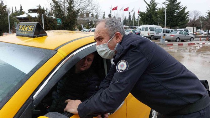 Yol Parası Olmadığı İçin Acil Servisten Evine Gidemeyen Vatandaşın Yardımına Hastane Polisi Yetişti