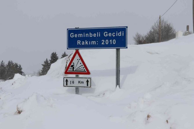Sivas’ta Zemheri Bahar, Hayat Buz Tuttu