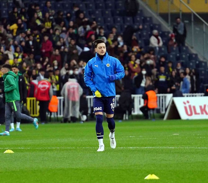 Spor Toto Süper Lig: Fenerbahçe: 0 - Konyaspor: 0 (Maç Devam Ediyor)