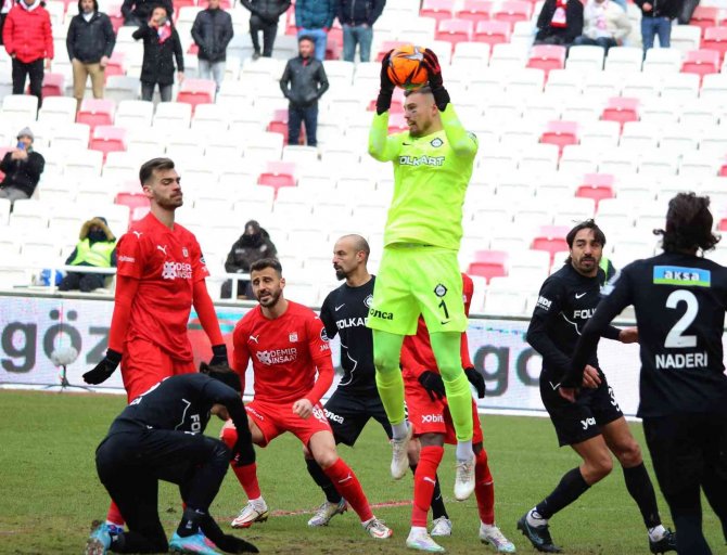 Spor Toto Süper Lig: Sivasspor: 2 - Altay: 1 (Maç Sonucu)