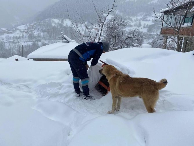 Karda Kışta Unutulmadılar