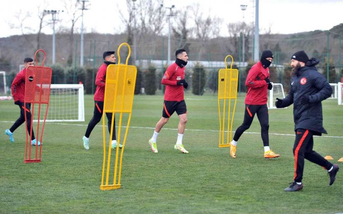 Ümit Milli Takım, İ̇skoçya Maçı Hazırlıklarına Başladı