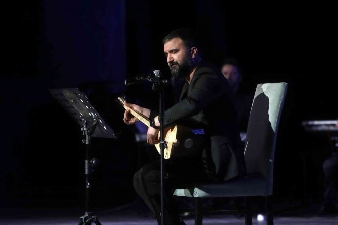 Aşık Veysel Ölümünün 49’uncu Yılında Yenimahalle’de Anıldı