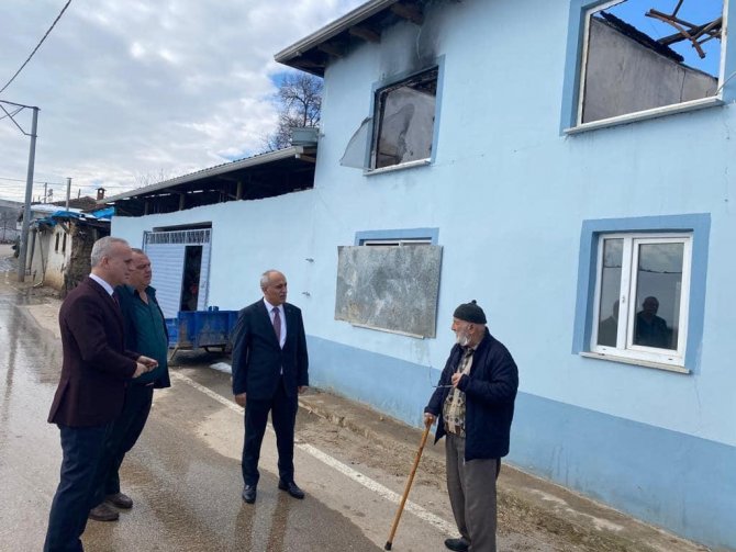Bursa’da Evi Kül Olan Aileye Belediye Başkanı Sahip Çıktı