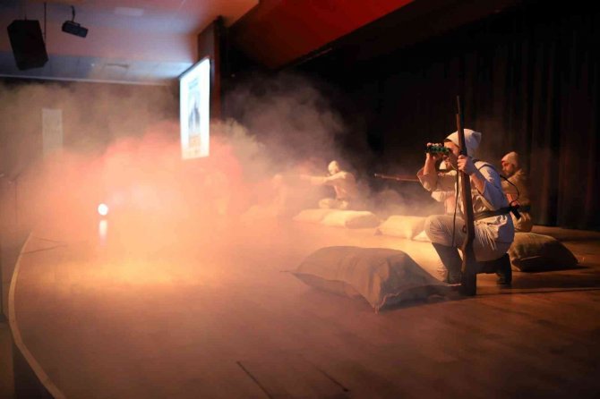 ‘Çanakkale Ruhu’ Gençlerle Sahnede