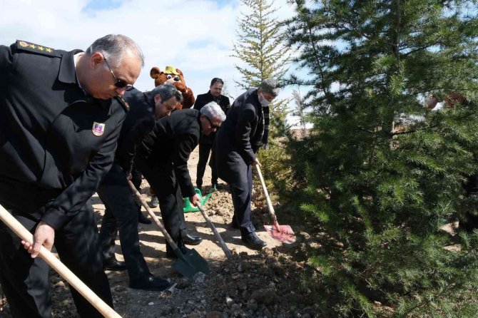 Eskişehir Osb’de Fidanlar Toprakla Buluştu