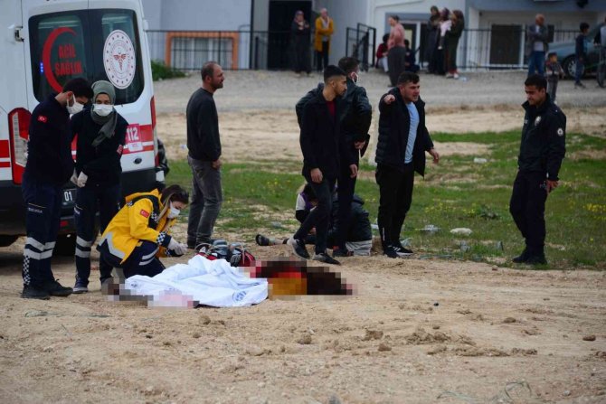 Boşanmak İsteyen Karısını Sokak Ortasında Öldürdü