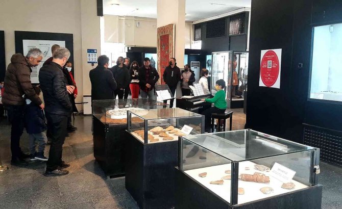 Müzede Tarih Sanatla Renklendi