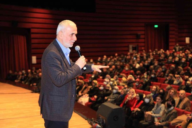 Ak Parti Konya’da Eğitimler Sürüyor
