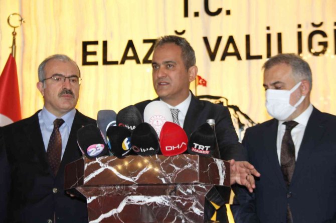 Milli Eğitim Bakanı Özer: “855 Bin Derslikte Yüz Yüze Eğitime Ara Vermeden Devam Ediyoruz”