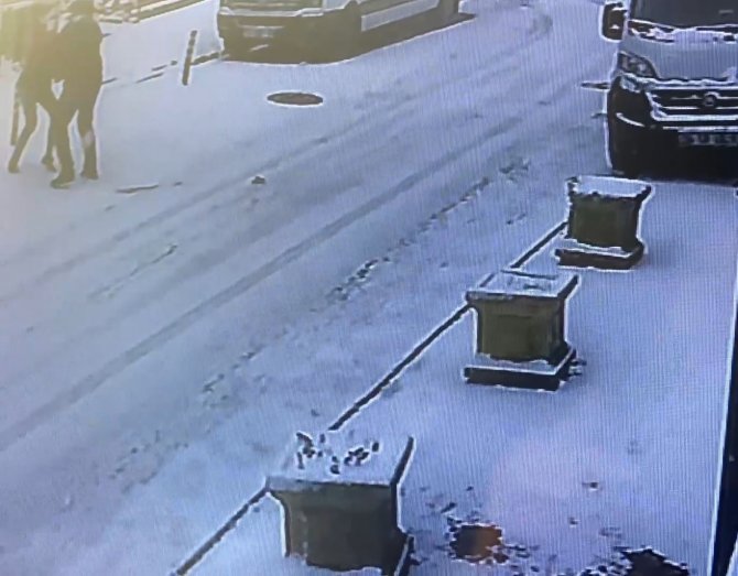 Ümraniye’de İşe Giden Genç Kalbinden Bıçaklanarak Öldürüldü