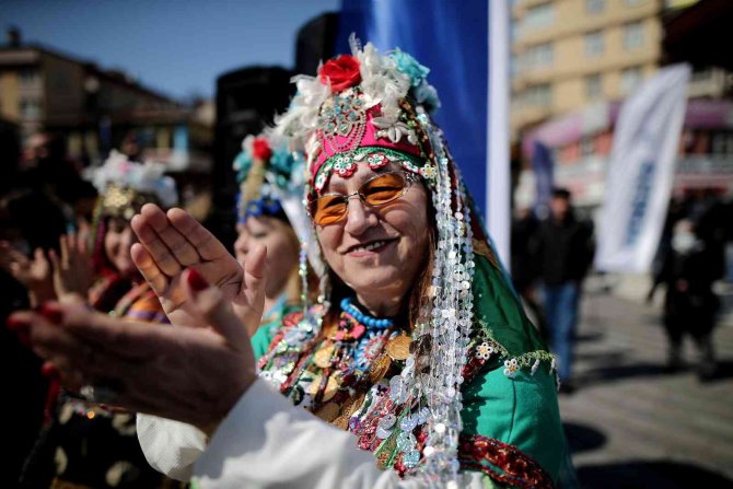 Bursa’da Nevruz Coşkusu