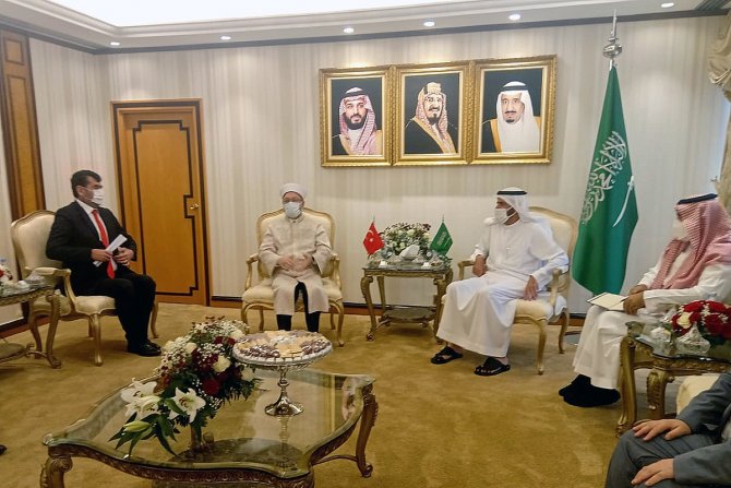 Diyanet İ̇şleri Başkanı Erbaş, Suudi Arabistan Hac Ve Umre Bakanı Rabia İle Görüştü