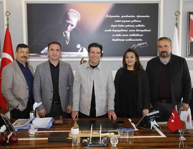 Döşemealtı Belediyesi’nde Toplu İş Sözleşmesi Sevinci
