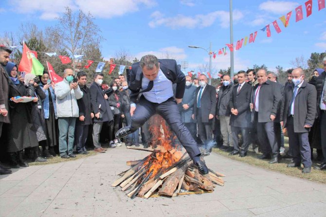 Baharın Müjdeleyicisi Nevruz, Gazi Üniversitesinde Coşkuyla Kutlandı