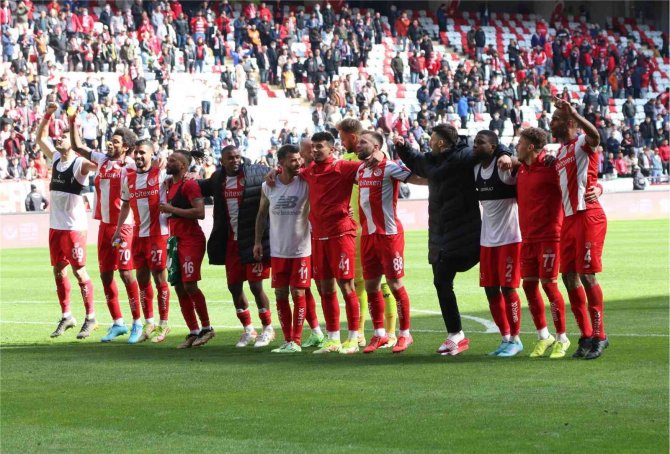 Antalyaspor 8 Maçtır Yenilmiyor