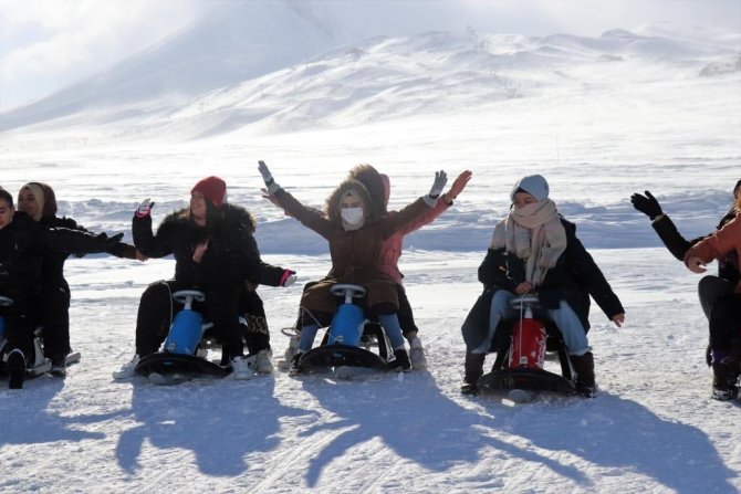 Erciyes’te Kamplar Tüm Hızıyla Sürüyor
