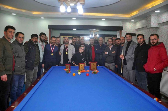 Yüksekova’da Bilardo Turnuvası