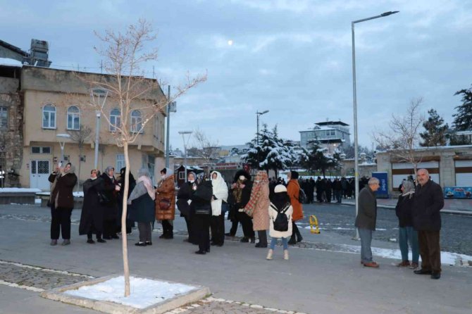 Eksi 7 Derecede Işık Hadisesini İzlemek İçin Siirt’te Toplandılar