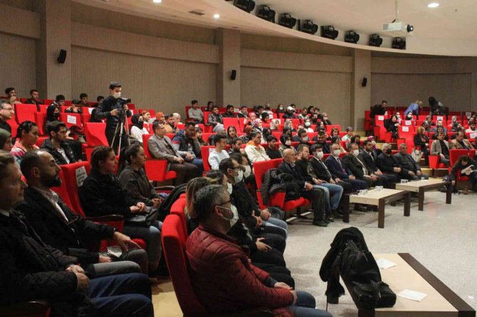 Vali Soytürk: "Oylum Höyük’te Yapılan Kazılarda 4500 Yıllık Zeytin Çekirdeği Bulduk"