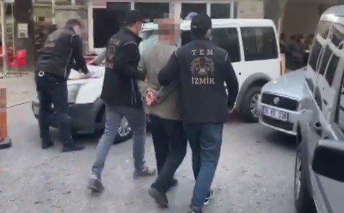 İ̇zmir’de Pkk/kck Operasyonunda 9 Gözaltı