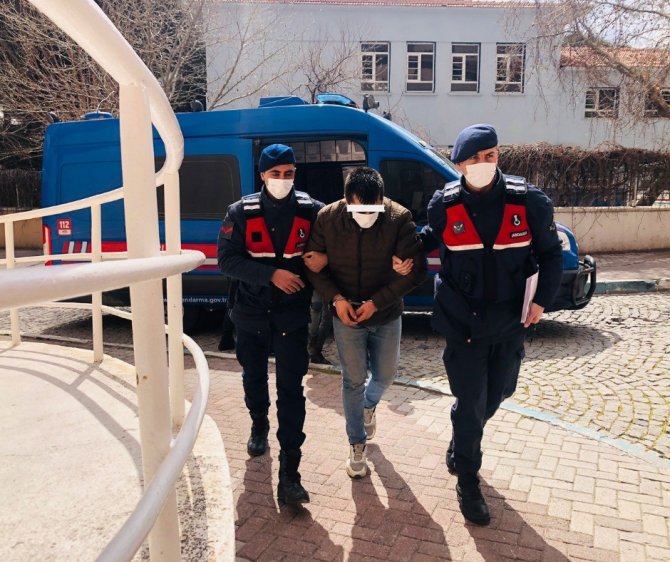 İ̇zmir’de Hırsızlara Göz Açtırman Jandarma 5 Kişiyi Yakaladı
