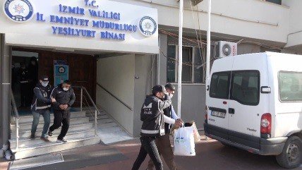 İ̇zmir’de Esnaftan Haraç Alan Suç Örgütüne Operasyon: 9 Tutuklama
