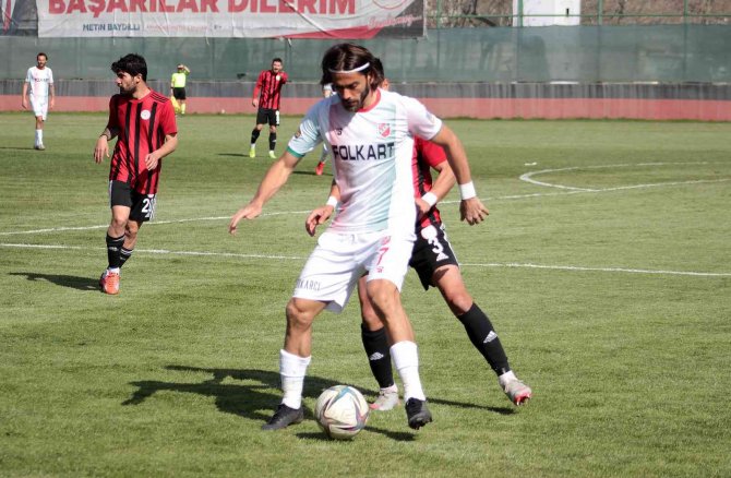Karşıyaka, Galibiyet Serisini 3 Maça Çıkardı