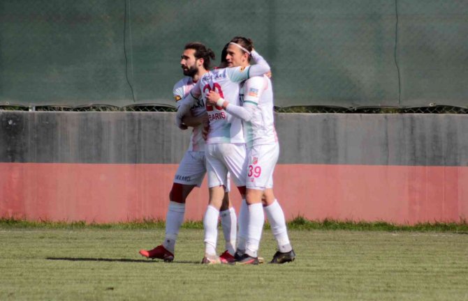 Karşıyaka, Galibiyet Serisini 3 Maça Çıkardı