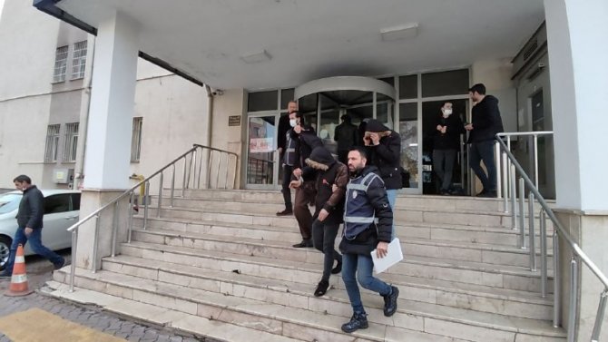 20 Yıl Hapis Cezası Olan Kadın Yakalandı
