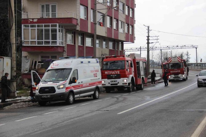 Çatıda Çıkan Yangın Korkuttu