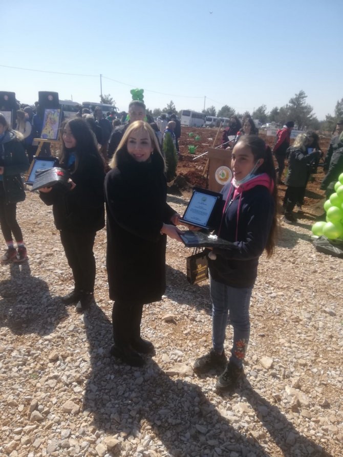 Köyceğizli Yeliz, Ödülünü Milletvekili Yelda Erol Gökcan’dan Aldı