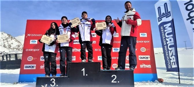 Kütahya Orman Sk Sporcusu Yıldız Akbulut, Natürel Kızakta Türkiye İkincisi Oldu