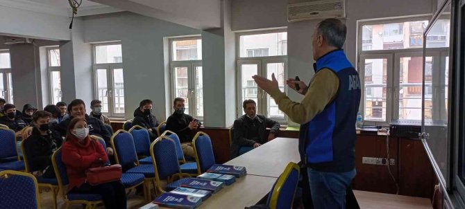 Kütahya’da Lise Öğretmen Ve Öğrencilerine Okul Afet Farkındalık Eğitimi