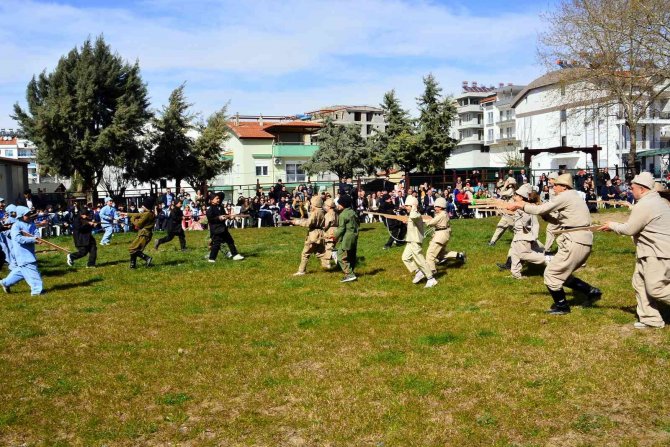 Manavgatlı Öğrencilerden Çanakkale Zaferi Drama Oyunu